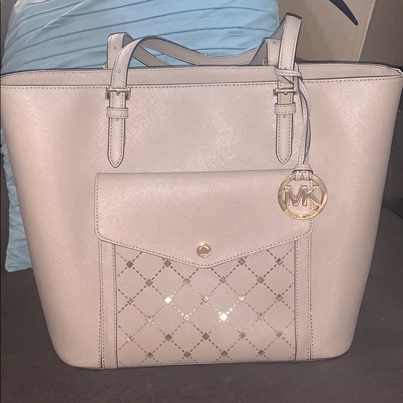 Michael Kors Handbags - Michael Kors purse